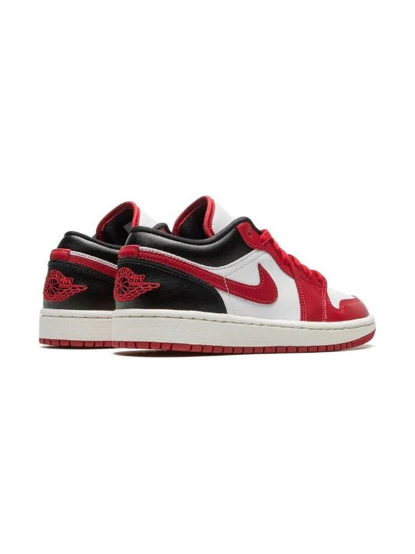 Air Jordan 1 'Chicago Bulls/Reverse Black Toe' Low Sneaker Offkicksinc